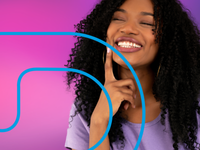 Femme qui a le sourire